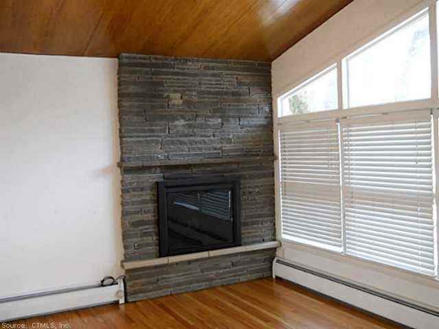 42 Richard Rd - Photo 3 of 15