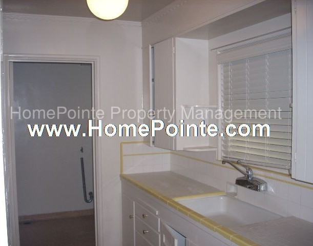 1036 10th Ave - Photo 2 of 11