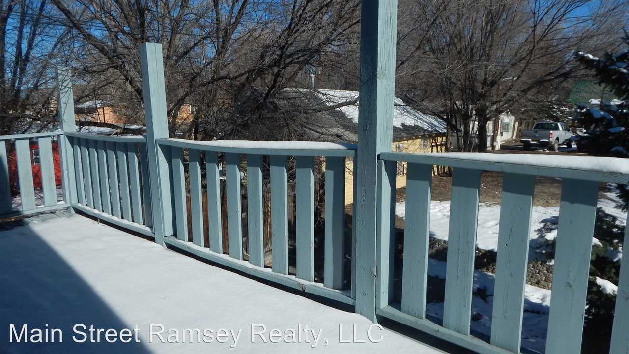 112 S Main Ave - Photo 3 of 12