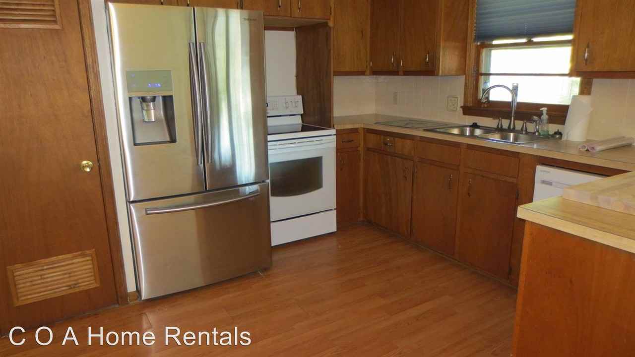 1601 West 31st St N - Photo 3 of 10