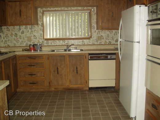 13521 W Park Dr - Photo 3 of 6