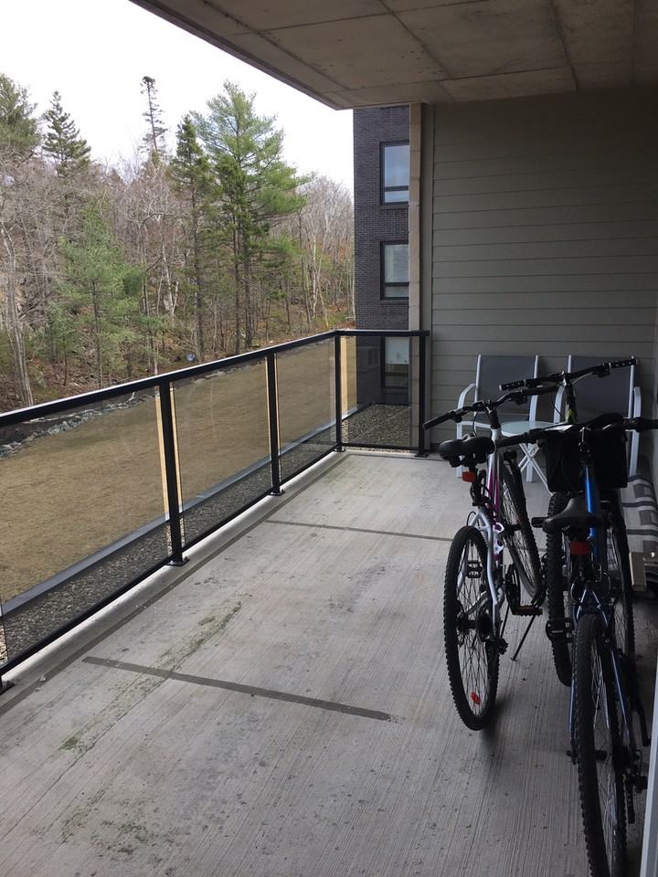 635 Larry Uteck Blvd - Photo 3 of 17