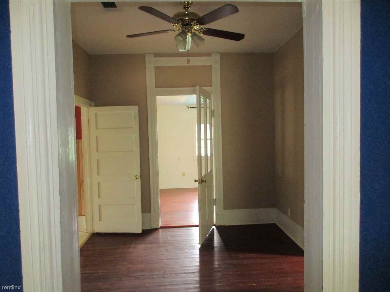 1100 Crider Ln - Photo 2 of 16
