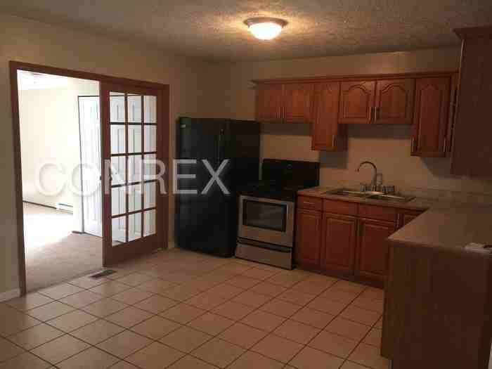 10714 Gloria Ave - Photo 2 of 19