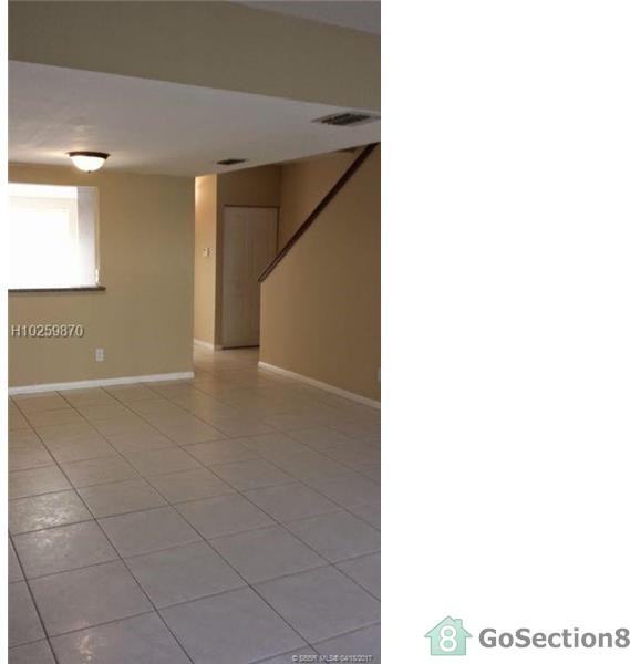 4732 NW 90th Ave - Photo 3 of 5