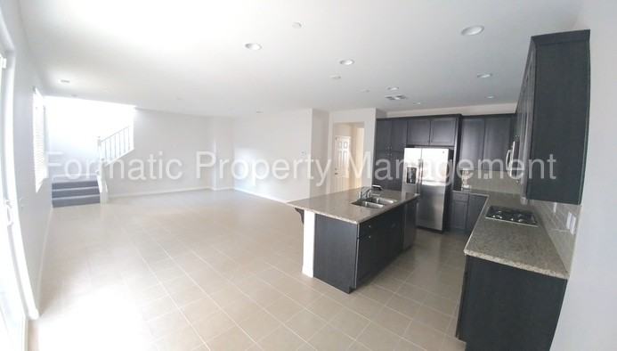 10919 Elkwood Cir - Photo 3 of 15