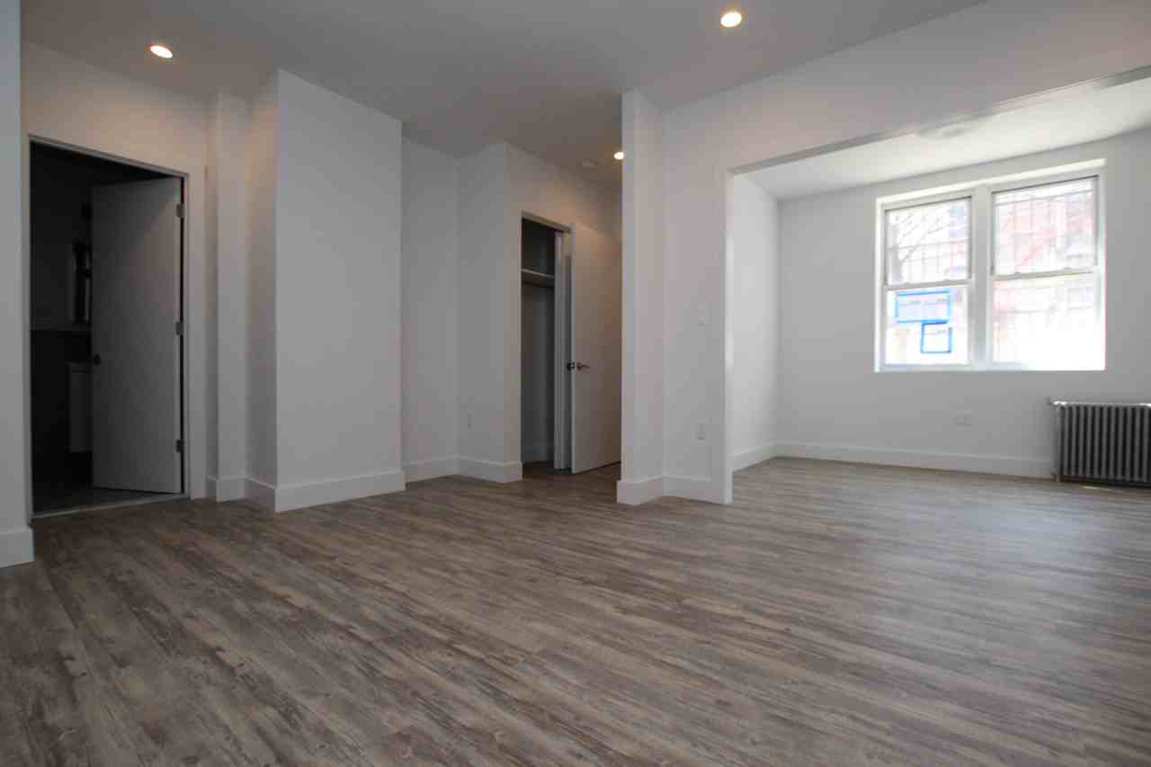1711 Linden Street #105
