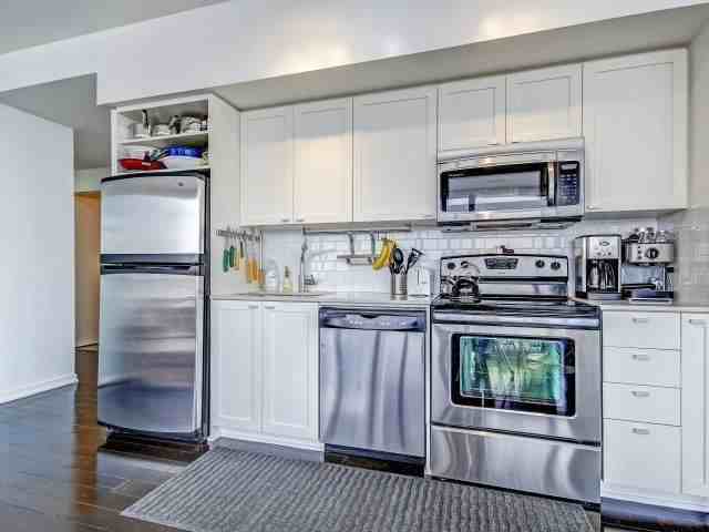 103 The Queensway South - Photo 3 of 9