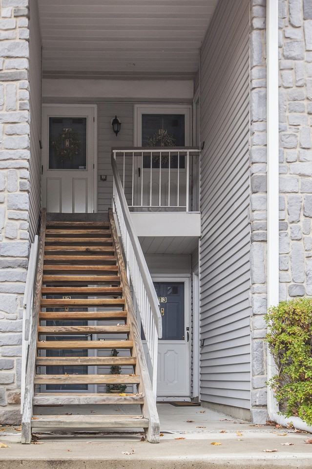 17 Mimosa Ct - Photo 3 of 18