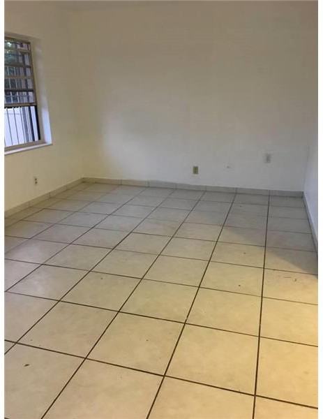 3409 SW 16th St - Photo 2 of 8