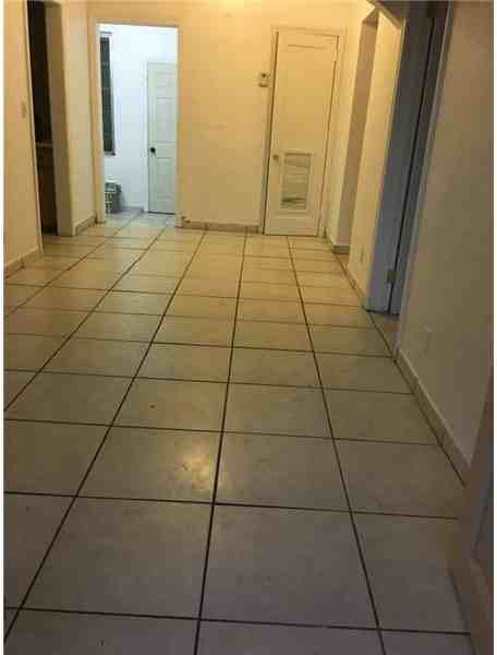 3409 SW 16th St - Photo 3 of 8