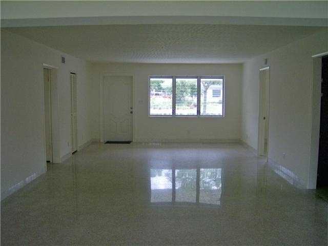 224 N Gordon Rd - Photo 3 of 9