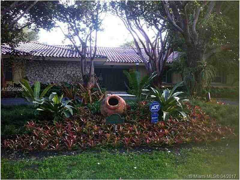 390 Campana Ave - Photo 2 of 18