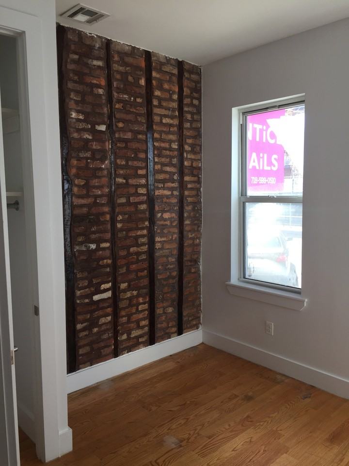 31 Montrose Avenue #1r