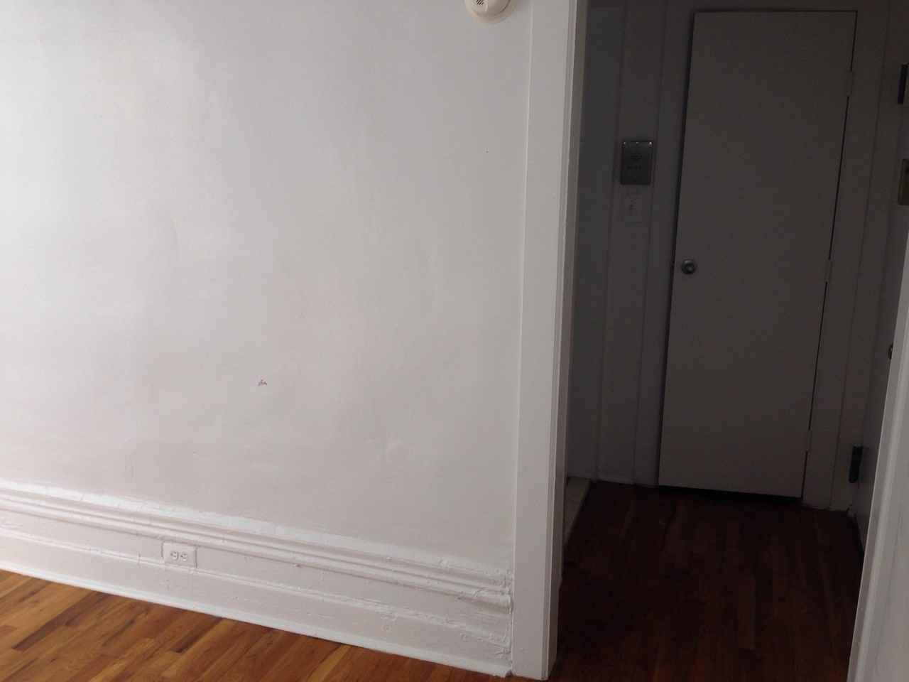 Dyckman St & Post Ave #32