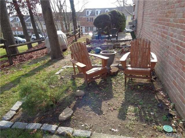 1101 Town House Village - Photo 3 of 18