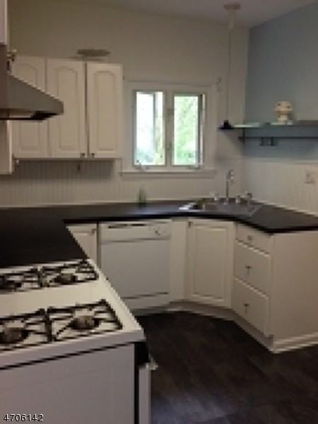 316 Division St - Photo 2 of 8