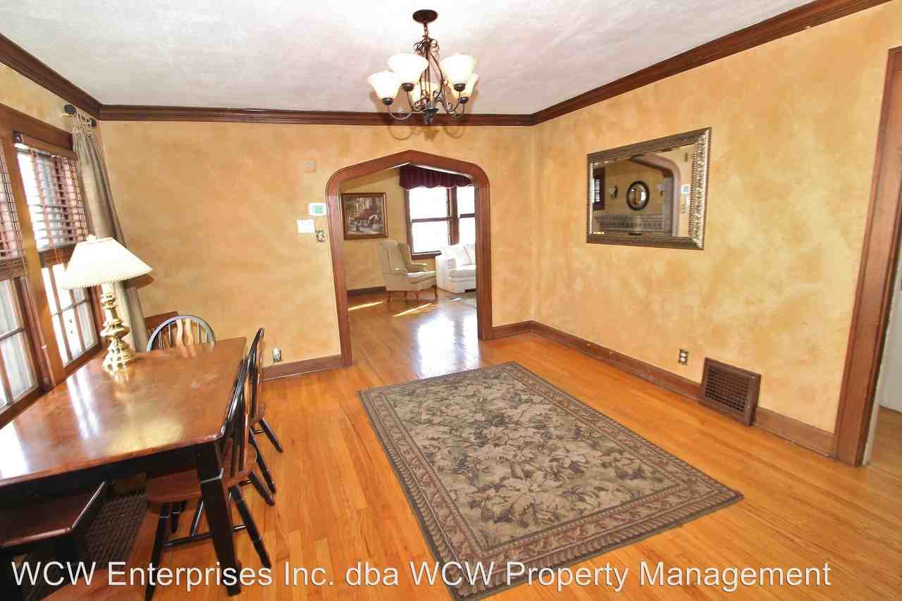 1279 SW Pembroke Ln - Photo 3 of 23