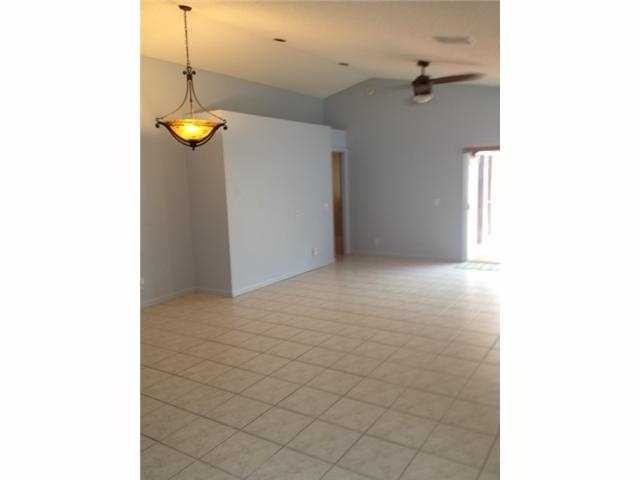 1368 Presidio Dr - Photo 2 of 9
