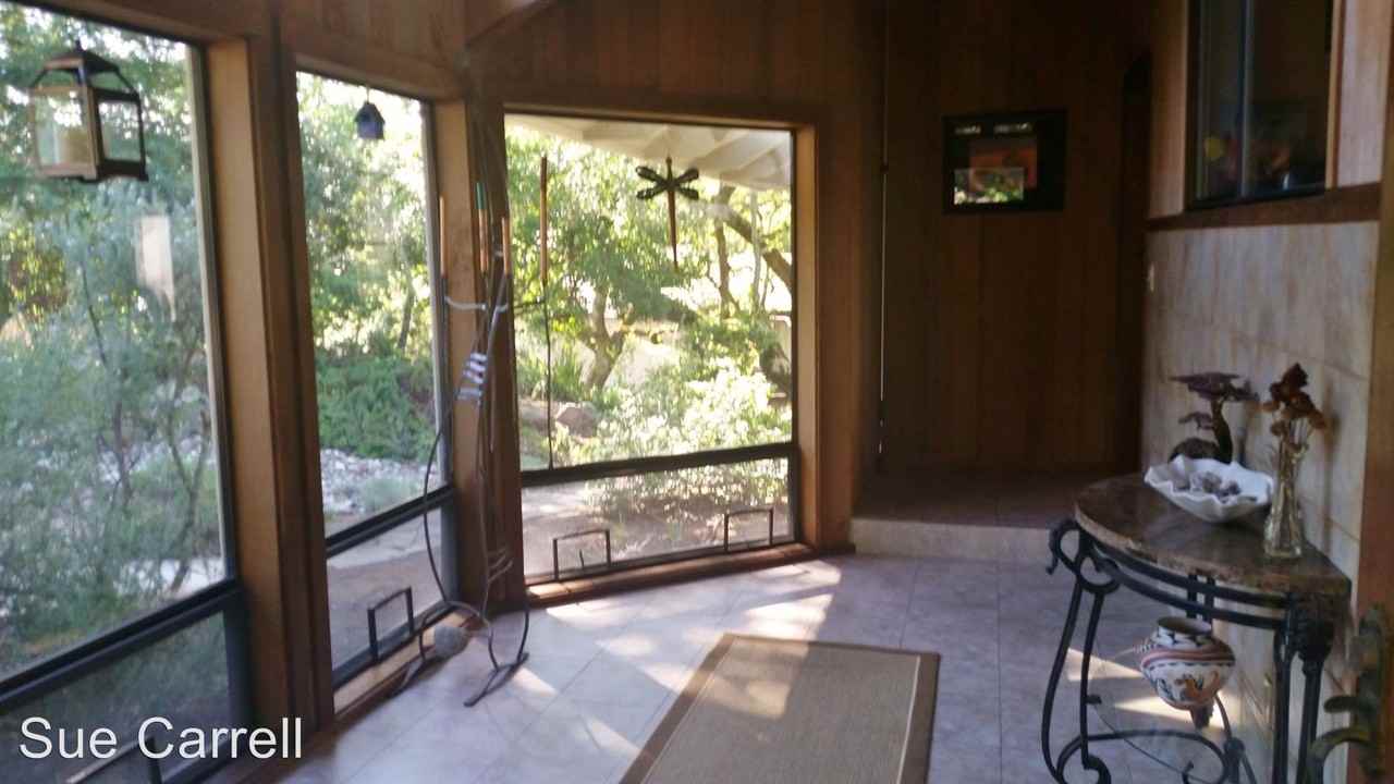 4703 Woodview Dr - Photo 2 of 9