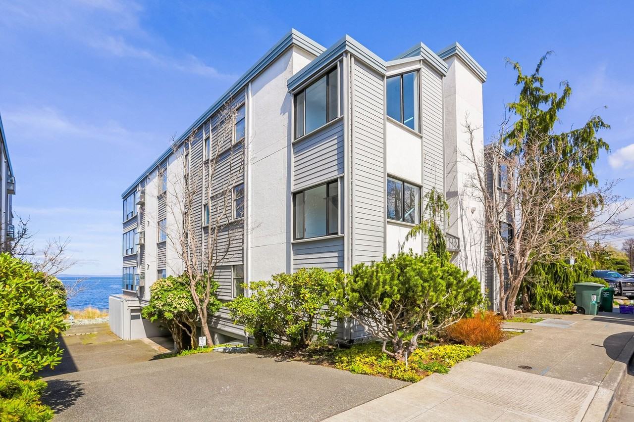 3053 Alki Ave SW #B - Photo 2 of 20