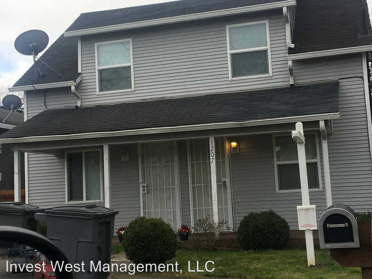 1207 W 16 Street - Photo 2 of 15