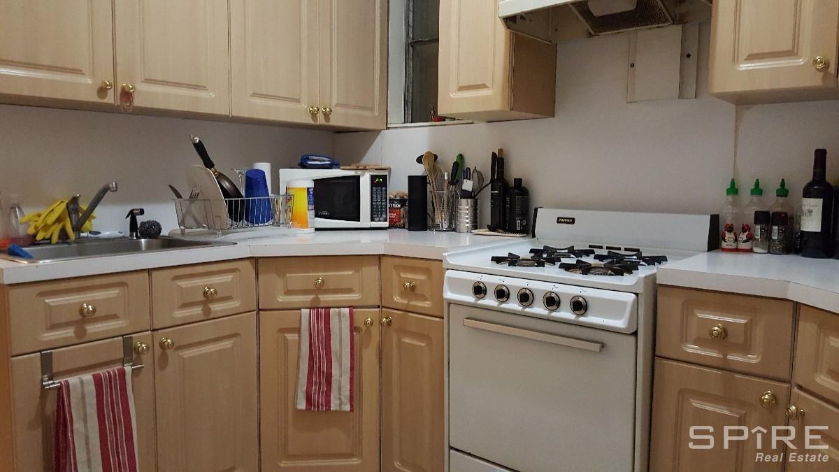 25-29 Astoria Blvd #3L - Photo 2 of 3