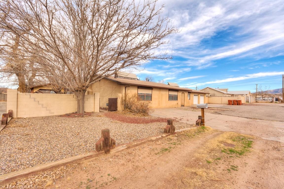 140 El Valle Serrano - Photo 3 of 40