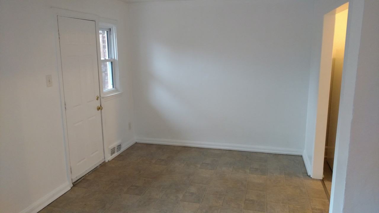 12 N Rodney Dr - Photo 2 of 9
