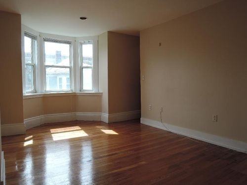 31 Dell Ave - Photo 2 of 7