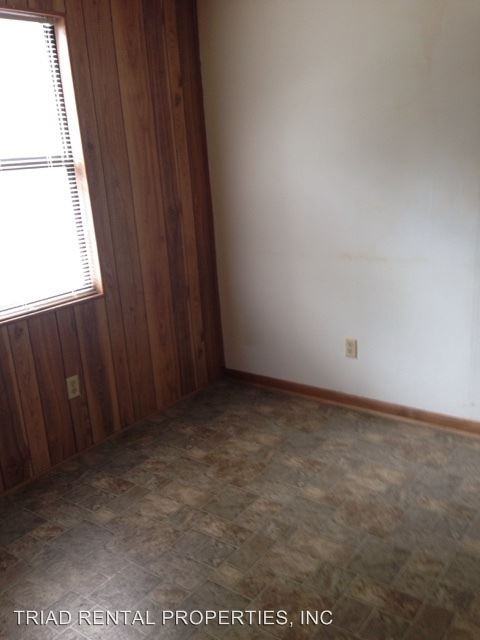 240-242-244 HUGHES ST. - Photo 3 of 9