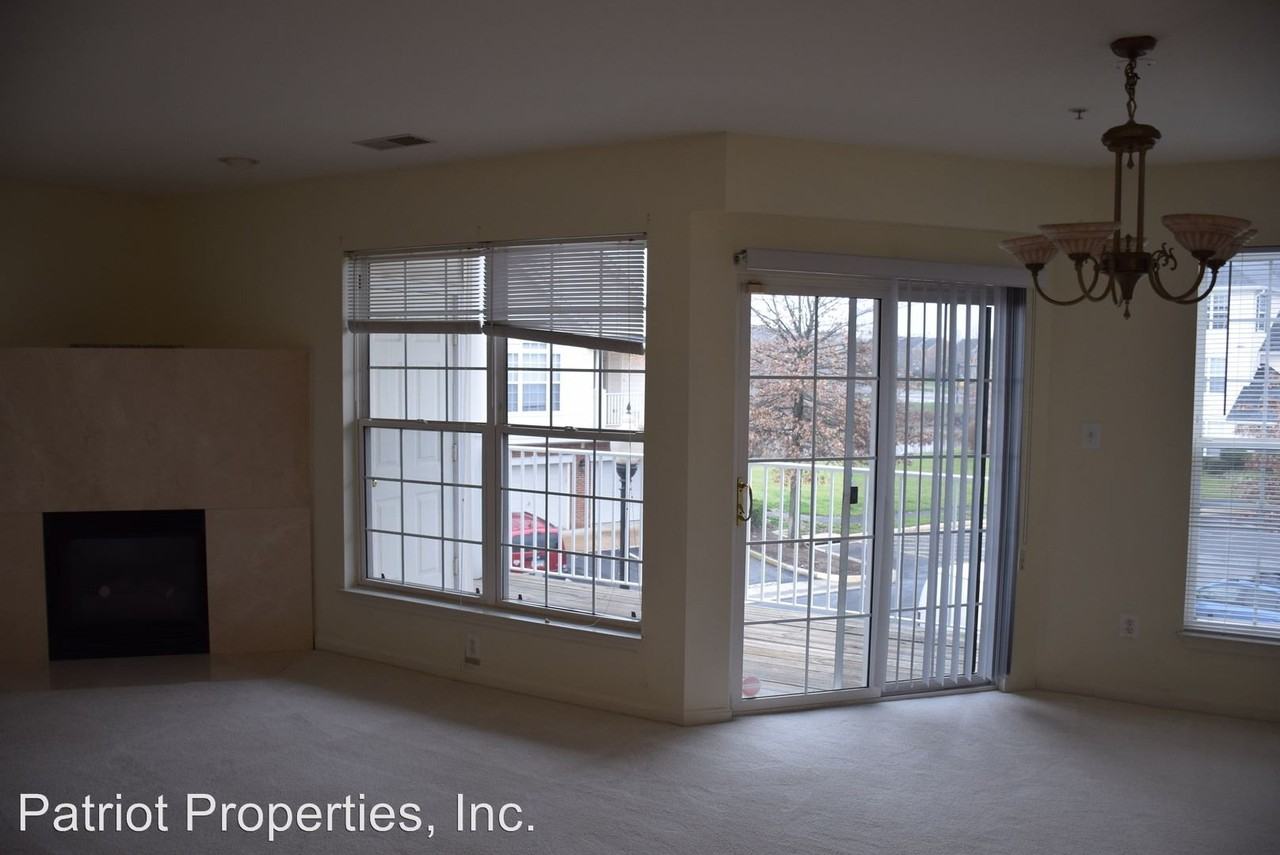 25300 Lake Mist Square #204 - Photo 3 of 12