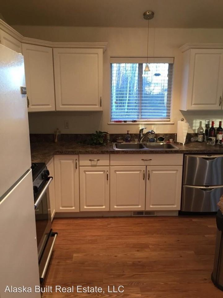 3383 N Pierce Cir - Photo 3 of 6