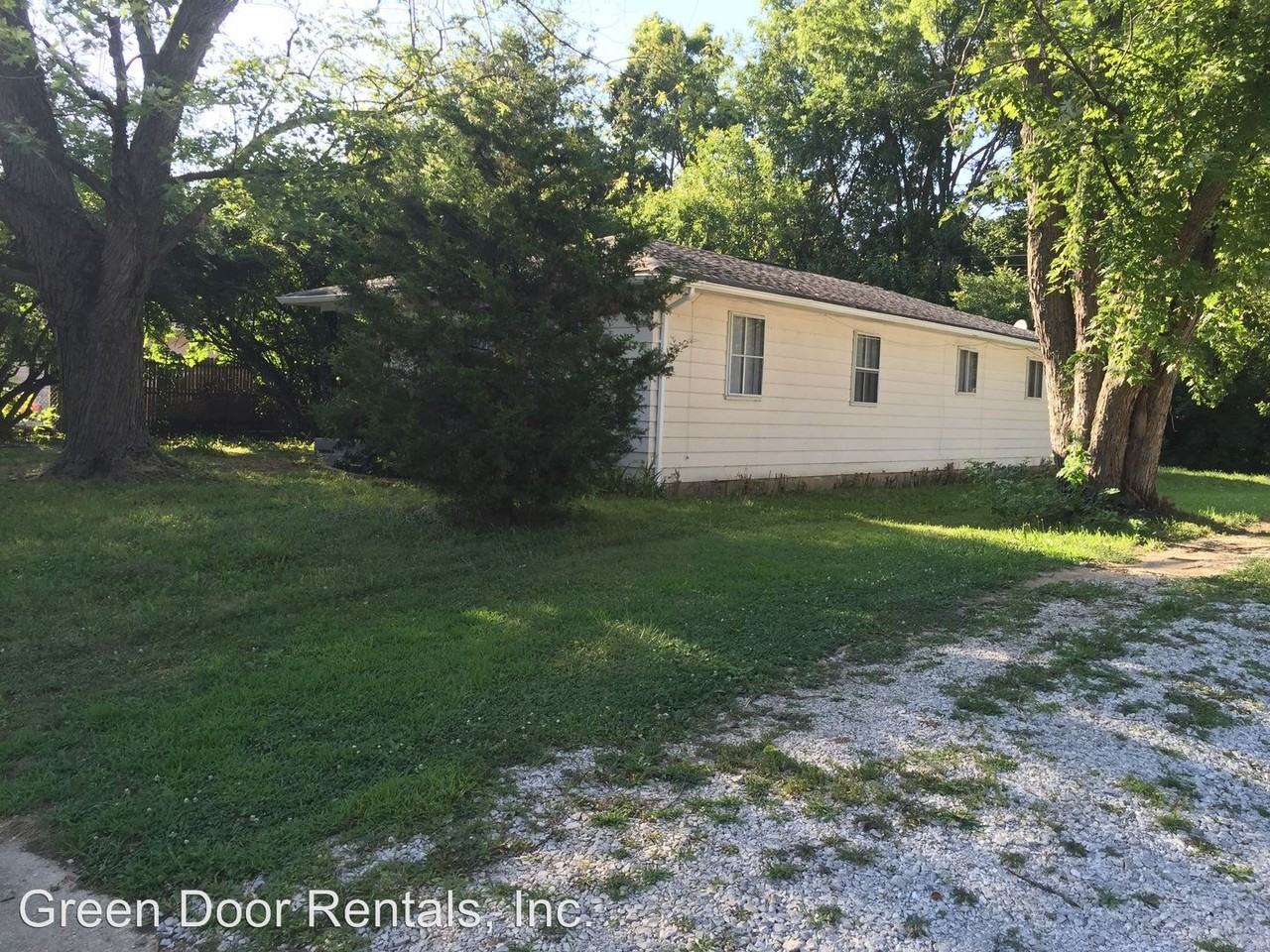 2948 Roberta Dr - Photo 2 of 13