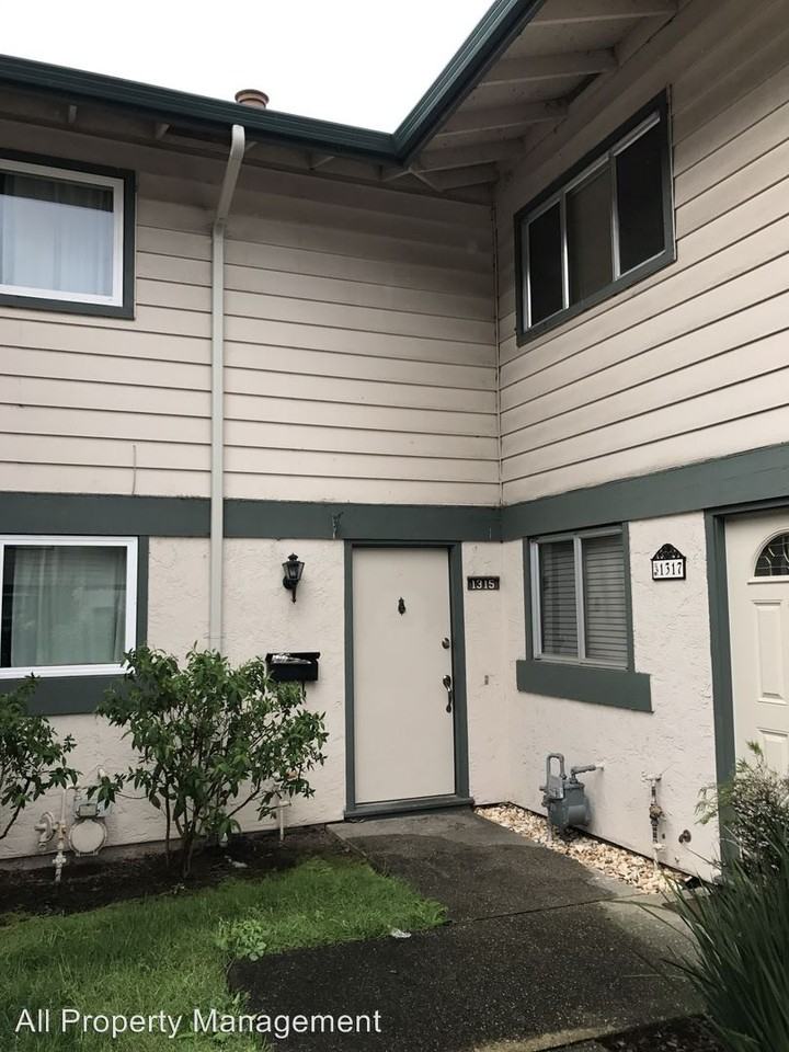 1315 Terra Nova Blvd - Photo 3 of 29