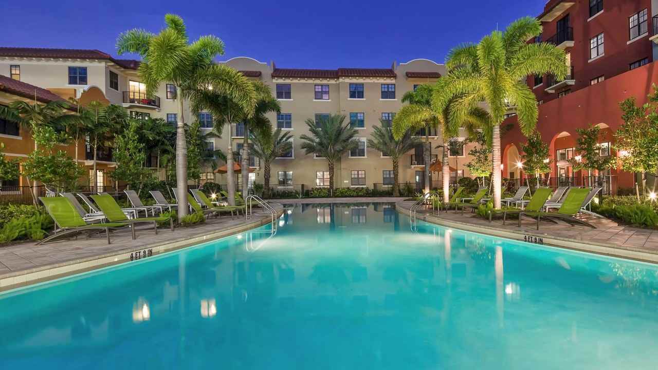 Miramar Blvd & Hiatus Road