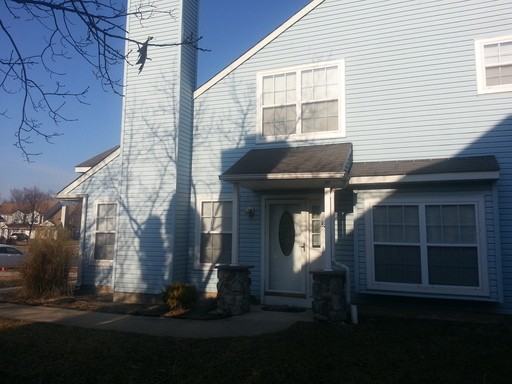 52 Pondview Ln - Photo 2 of 15