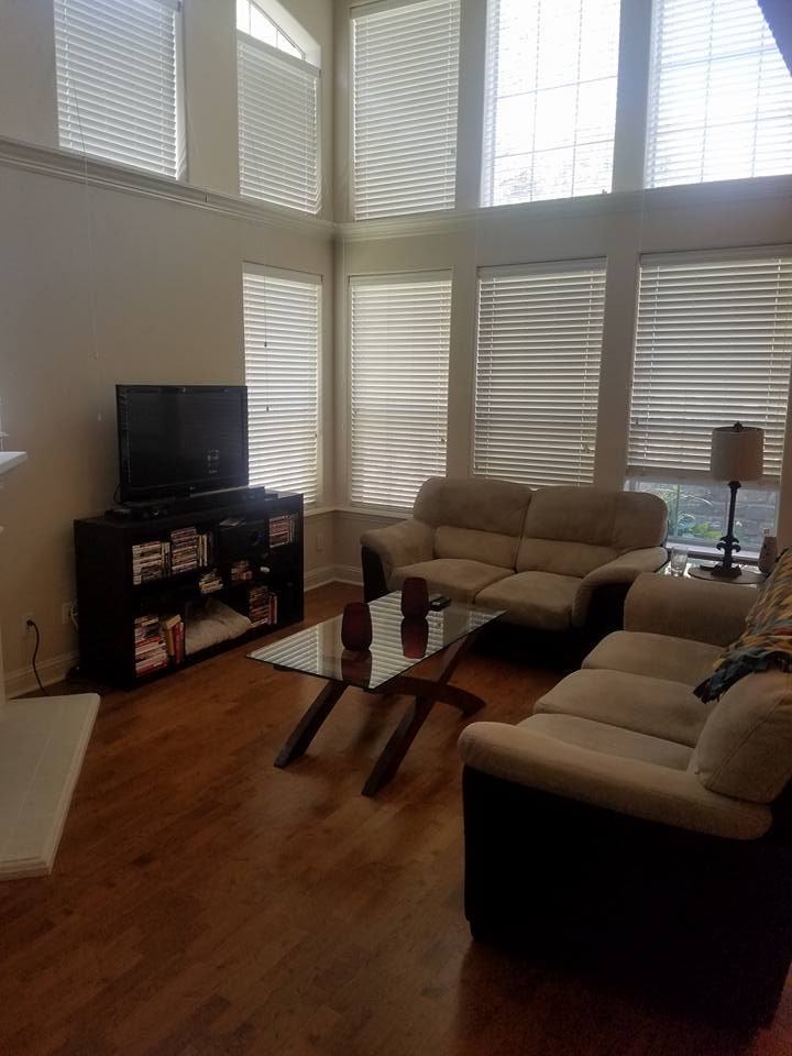 2525 Corbeau Drive - Photo 2 of 9