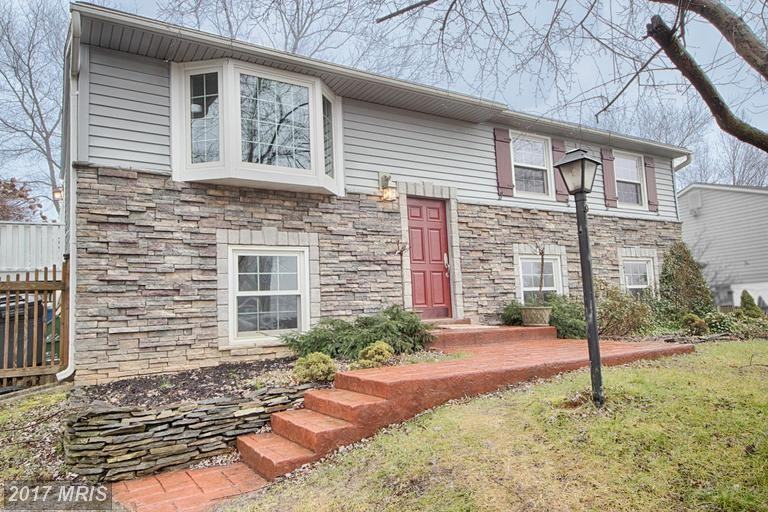 13715 Mayfair Ct - Photo 3 of 18