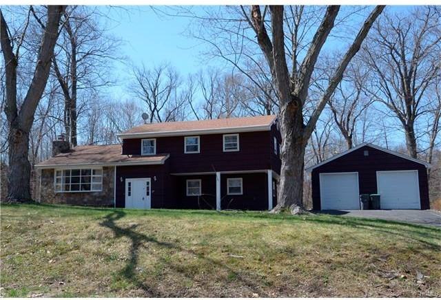 23 Lucky Ln - Photo 3 of 17