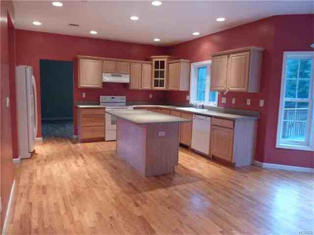 21 Jill Rd - Photo 2 of 27