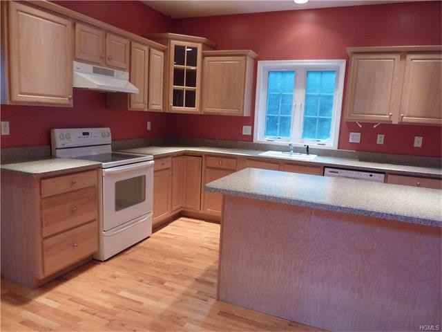 21 Jill Rd - Photo 3 of 27