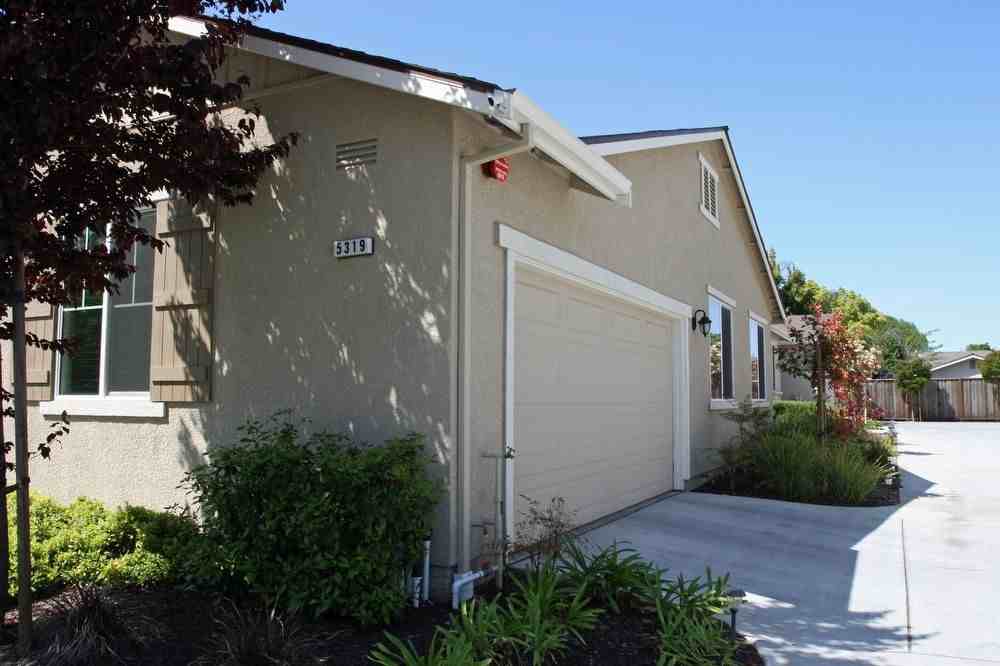 5319 Cedar Grove Cir - Photo 3 of 23