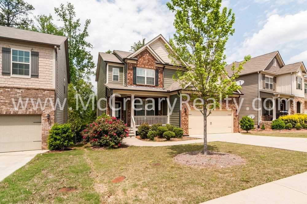 243 Shaw Dr - Photo 2 of 4