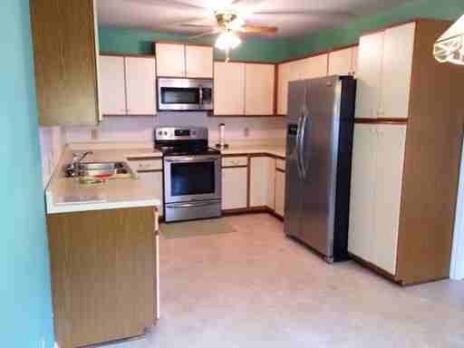 806 Carriage Crossing Ln - Photo 2 of 10