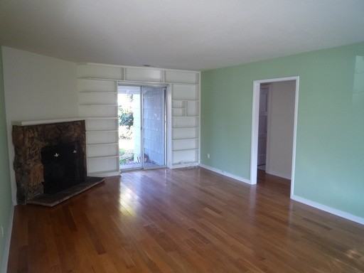 28 Meadow Dr - Photo 2 of 10