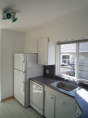 28 Meadow Dr - Photo 3 of 10