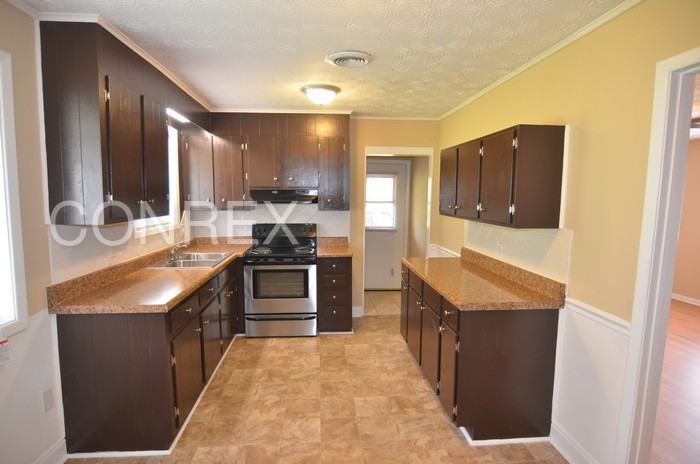 108 Hillside Pl - Photo 2 of 10