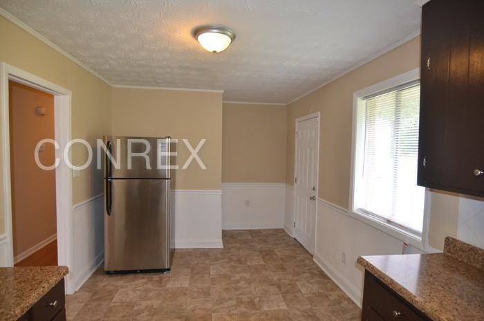 108 Hillside Pl - Photo 3 of 10