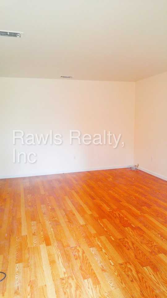 413 Sharondale Rd - Photo 2 of 10